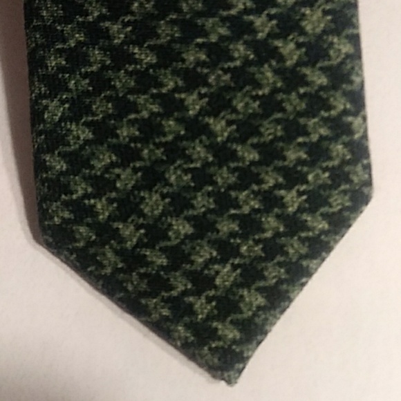 TIE - Picture 2 of 4